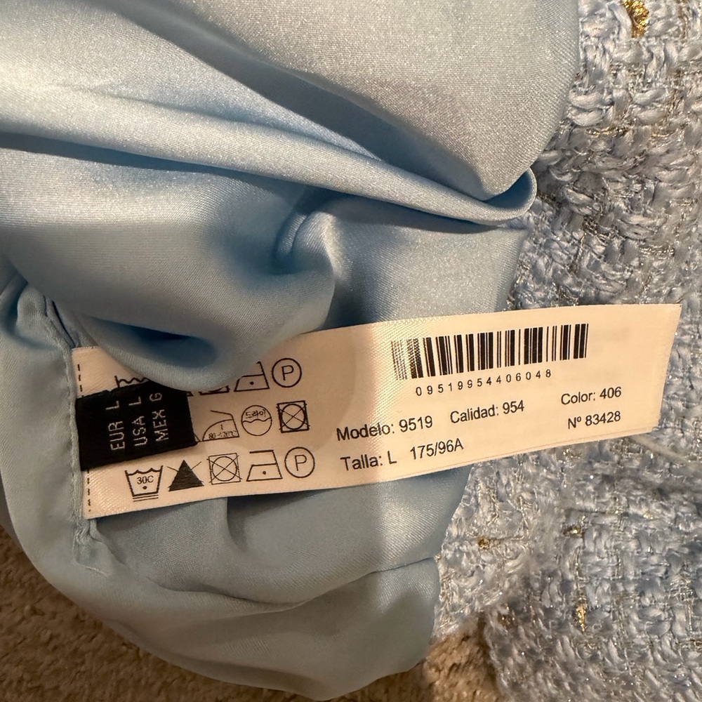 Massimo Dutti Light Blue & Gold Cropped Tweed Blazer with Gold Buttons - Picture 3 of 5